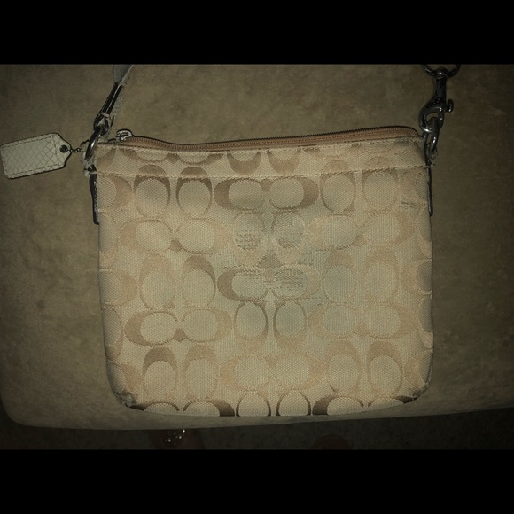 Coach Crossbody - Picture 2 of 4